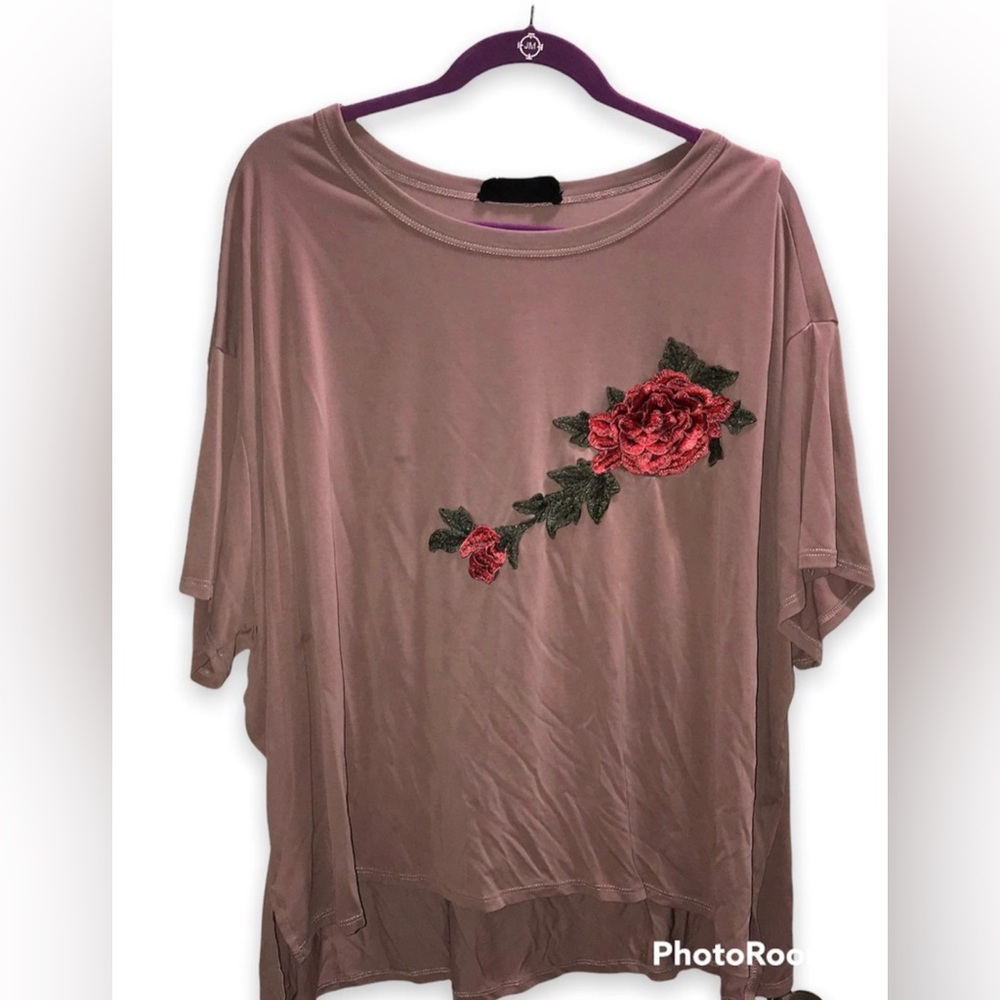 Mauve Colored Crop-Styled Silky Top with Rose Embroidery Detail  Size: 3X / 3XL